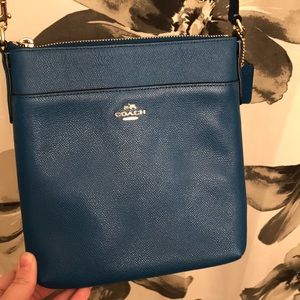 PRICE DROP!!!👜AUTHENTIC COACH CROSSBODY BAG!!!!👜